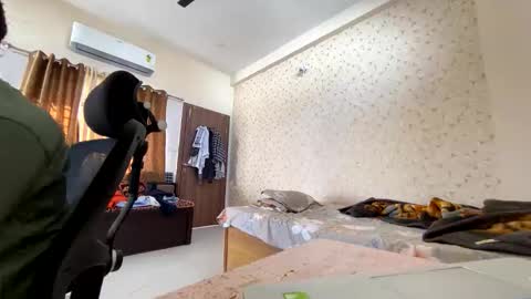 Snapshot of maskboyz2003 chatting on 11-09-25, 03:38 maskboyz2003 online show from 11-09-25, 03:38