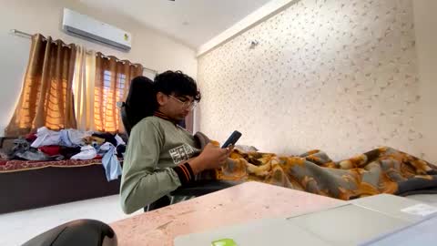 Snapshot of maskboyz2003 chatting on 11-16-25, 03:45 maskboyz2003 online show from 11-16-25, 03:45