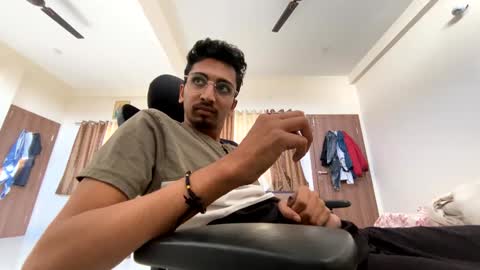 Mask Boy online show from 12-08-24, 09:24