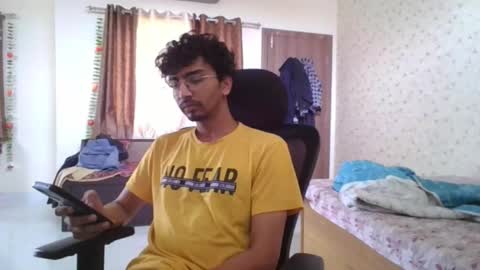 Mask Boy online show from 10-04-25, 04:21