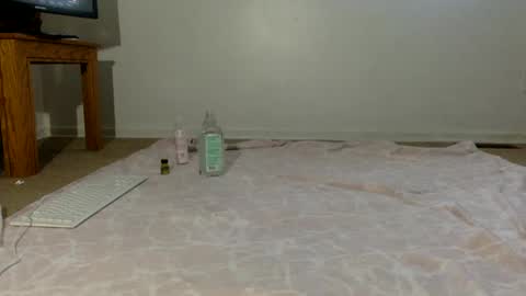 Snapshot of masked_femboy_stella chatting on 09-26-25, 09:30 Masked Femboy online show from 09-26-25, 09:30