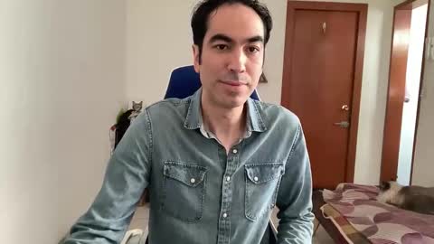 Snapshot of masked_latin_noir chatting on 02-01-26, 04:27 Masked Latin Noir online show from 02-01-26, 04:27