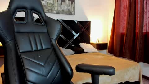 Scarlet  online show from 04-06-26, 07:15