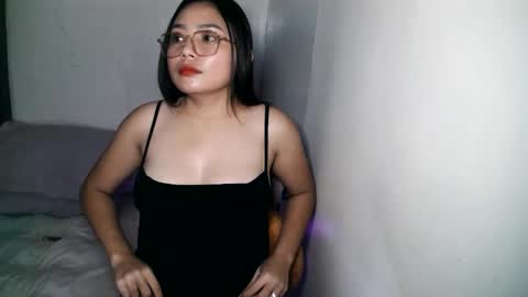 Snapshot of masquerade_girl4 chatting on 09-30-25, 06:29 masquerade girl4 online show from 09-30-25, 06:29