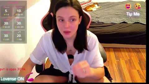 Snapshot of massageofyourlife chatting on 02-15-25, 07:28 Queeny Kathy Online at 2030 MEZ Sunday Wednesday online show from 02-15-25, 07:28