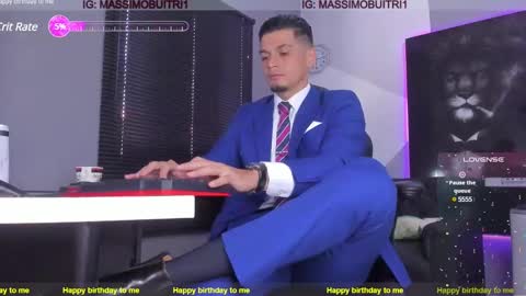 Snapshot of massimo_g chatting on 12-08-24, 02:19 I am Massimo online show from 12-08-24, 02:19
