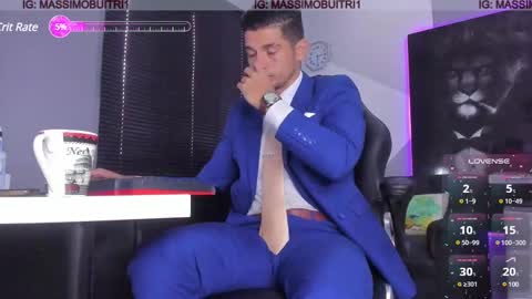 Snapshot of massimo_g chatting on 12-17-24, 02:22 I am Massimo online show from 12-17-24, 02:22