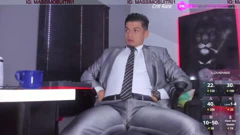 Snapshot of massimo_g chatting on 12-30-24, 01:36 I am Massimo online show from 12-30-24, 01:36