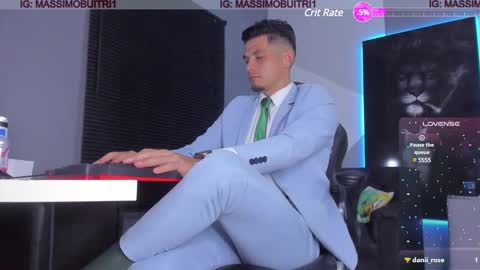 Snapshot of massimo_g chatting on 01-29-25, 12:33 I am Massimo online show from 01-29-25, 12:33