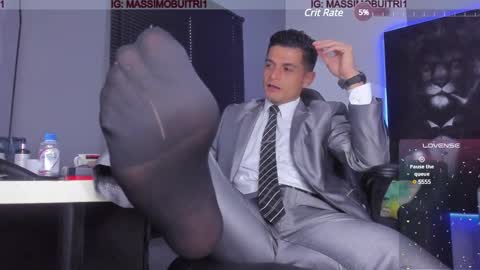 Snapshot of massimo_g chatting on 02-02-25, 10:06 I am Massimo online show from 02-02-25, 10:06