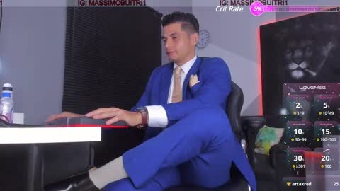 Snapshot of massimo_g chatting on 02-06-25, 12:43 I am Massimo online show from 02-06-25, 12:43