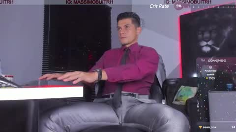 Snapshot of massimo_g chatting on 02-08-25, 02:26 I am Massimo online show from 02-08-25, 02:26