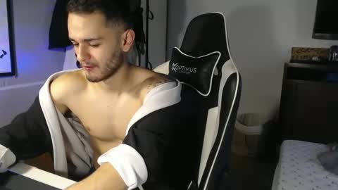 massimo online show from 11-08-25, 03:12