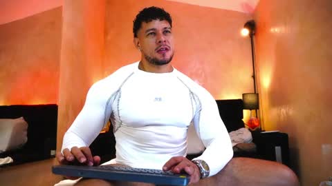 Snapshot of massimowalton2 chatting on 05-18-26, 02:18 massimowalton2 online show from 05-18-26, 02:18