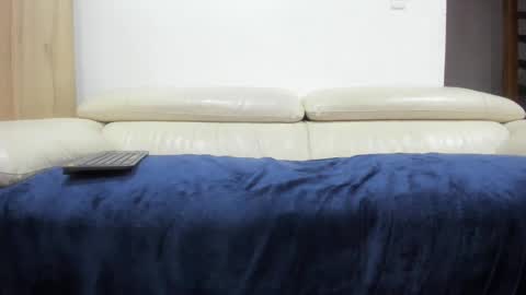 Snapshot of master4pigbitchslv chatting on 01-04-25, 11:17 Domi online show from 01-04-25, 11:17