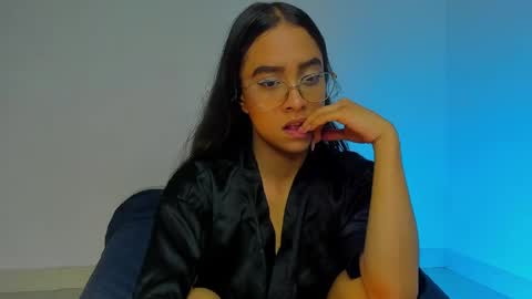 Snapshot of master_and_kami chatting on 04-27-26, 02:31 Kamila online show from 04-27-26, 02:31