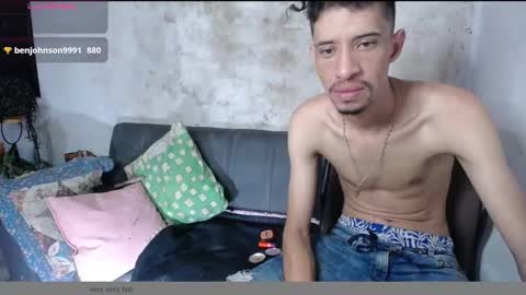 Snapshot of master_and_sumisse chatting on 12-17-25, 01:44 master and sumisse online show from 12-17-25, 01:44