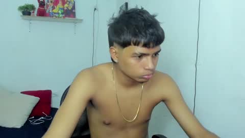 Snapshot of master_boy28 chatting on 02-15-25, 12:15 master_boy28 online show from 02-15-25, 12:15