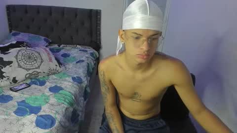Snapshot of master_boy28 chatting on 09-23-25, 06:05 master_boy28 online show from 09-23-25, 06:05