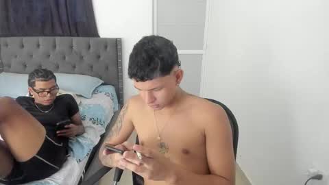 Snapshot of master_boy28 chatting on 10-18-25, 08:09 master_boy28 online show from 10-18-25, 08:09