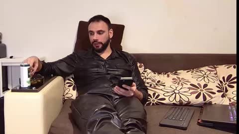 Snapshot of master_roberto333 chatting on 01-16-25, 11:59 SIR online show from 01-16-25, 11:59