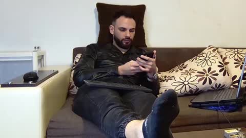 Snapshot of master_roberto333 chatting on 02-08-25, 06:33 SIR online show from 02-08-25, 06:33