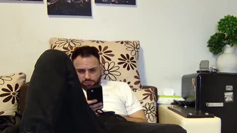 Snapshot of master_roberto333 chatting on 02-15-25, 09:15 SIR online show from 02-15-25, 09:15