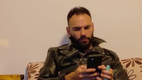 Snapshot of master_roberto333 chatting on 10-18-25, 09:37 SIR online show from 10-18-25, 09:37