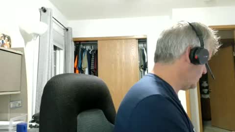 Snapshot of master_thorn chatting on 07-08-26, 02:27 Master Thorn online show from 07-08-26, 02:27