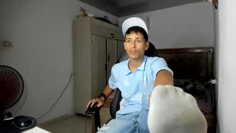 Snapshot of masteralda09 chatting on 05-31-26, 04:09 Alpha junior online show from 05-31-26, 04:09
