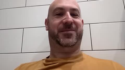 Snapshot of masterclass69er chatting on 10-07-25, 08:33 Bob online show from 10-07-25, 08:33