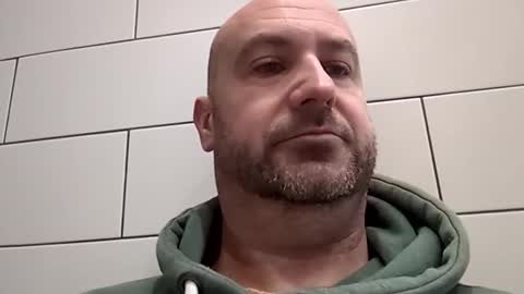 Snapshot of masterclass69er chatting on 02-19-26, 02:02 Bob online show from 02-19-26, 02:02