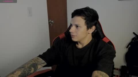 Snapshot of masterdave7 chatting on 09-27-25, 11:04 Dave online show from 09-27-25, 11:04