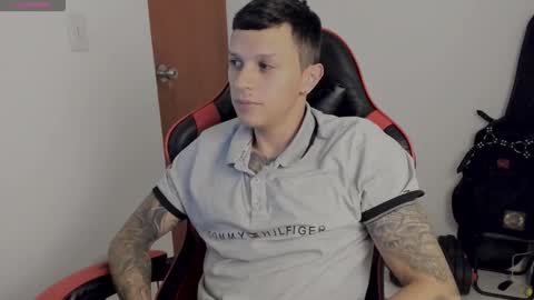 Snapshot of masterdave7 chatting on 10-18-25, 11:27 Dave online show from 10-18-25, 11:27