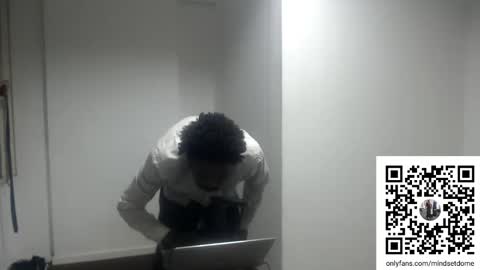 Snapshot of masterdomfuck chatting on 09-15-25, 12:32 Masterdomfuck online show from 09-15-25, 12:32