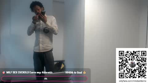 Snapshot of masterdomfuck chatting on 09-20-25, 06:42 Masterdomfuck online show from 09-20-25, 06:42