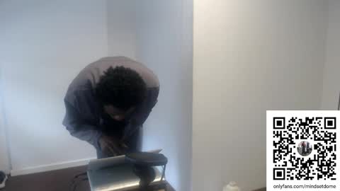 Snapshot of masterdomfuck chatting on 09-21-25, 02:08 Masterdomfuck online show from 09-21-25, 02:08