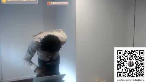 Snapshot of masterdomfuck chatting on 09-28-25, 11:48 Masterdomfuck online show from 09-28-25, 11:48