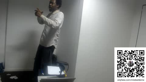 Snapshot of masterdomfuck chatting on 09-30-25, 12:04 Masterdomfuck online show from 09-30-25, 12:04