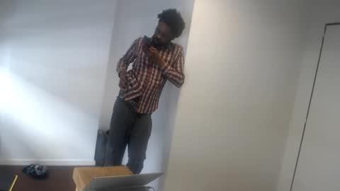 Snapshot of masterdomfuck chatting on 10-08-25, 05:43 Masterdomfuck online show from 10-08-25, 05:43