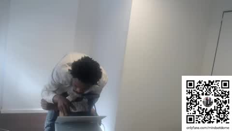 Snapshot of masterdomfuck chatting on 10-12-25, 12:15 Masterdomfuck online show from 10-12-25, 12:15