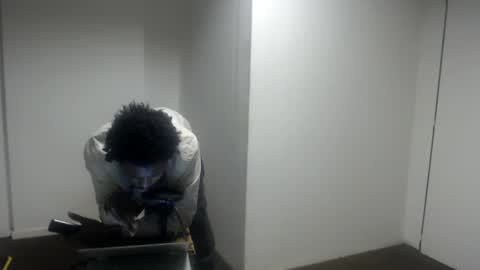 Snapshot of masterdomfuck chatting on 10-15-25, 02:01 Masterdomfuck online show from 10-15-25, 02:01