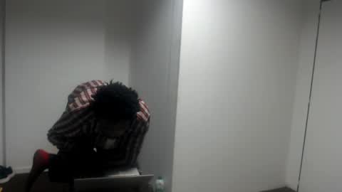 Snapshot of masterdomfuck chatting on 10-17-25, 10:01 Masterdomfuck online show from 10-17-25, 10:01