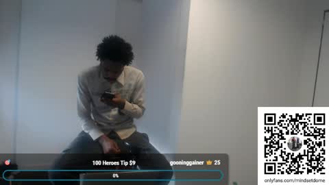 Snapshot of masterdomfuck chatting on 10-31-25, 08:21 Masterdomfuck online show from 10-31-25, 08:21