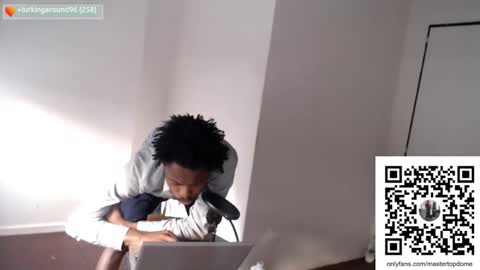 Snapshot of masterdomfuck chatting on 11-26-25, 10:27 Masterdomfuck online show from 11-26-25, 10:27