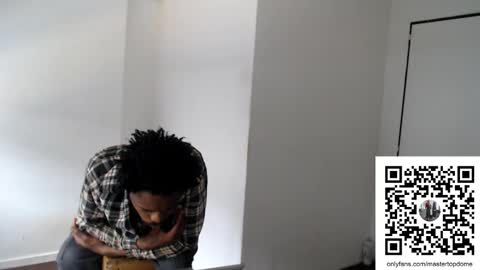 Snapshot of masterdomfuck chatting on 12-01-25, 03:17 Masterdomfuck online show from 12-01-25, 03:17