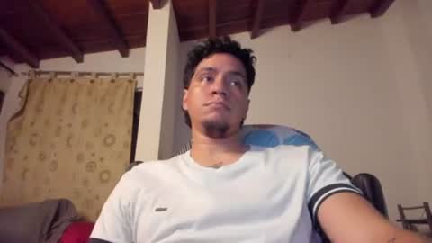 Snapshot of masterjuanc chatting on 06-26-26, 01:43 Juan Independent Model online show from 06-26-26, 01:43
