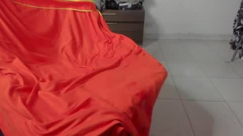 Snapshot of masterjuanc chatting on 07-22-26, 01:52 Juan Independent Model online show from 07-22-26, 01:52