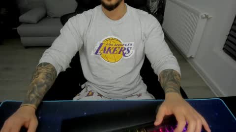 Snapshot of masterkingmuscle chatting on 02-20-25, 10:15 masterkingmuscle online show from 02-20-25, 10:15