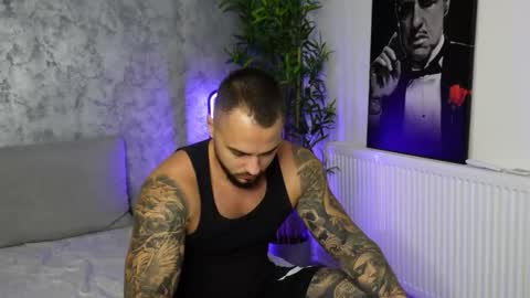 Snapshot of masterkingmuscle chatting on 09-12-25, 09:04 masterkingmuscle online show from 09-12-25, 09:04